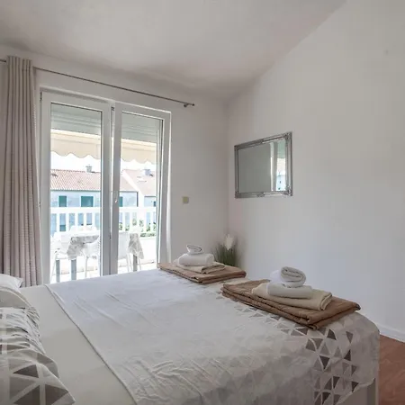 Apartments Ivo Makarska