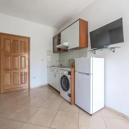 Apartments Ivo Makarska