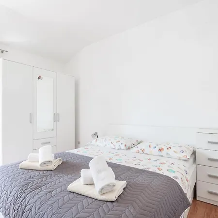 Apartments Ivo Makarska