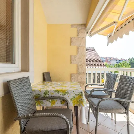 Apartments Ivo * Makarska