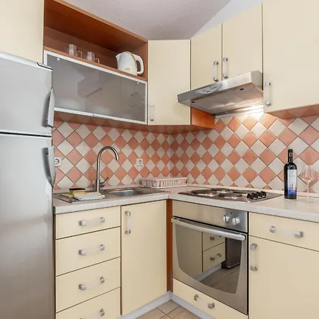 Apartments Ivo Apartman *