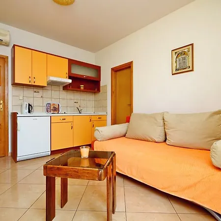 Pero Apartment Makarska