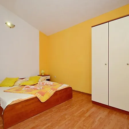 Pero Apartment Makarska