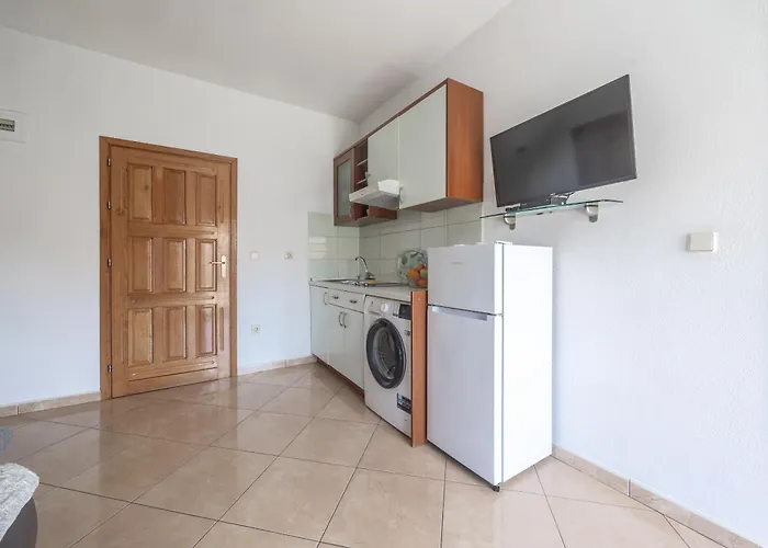 Apartments Ivo Makarska