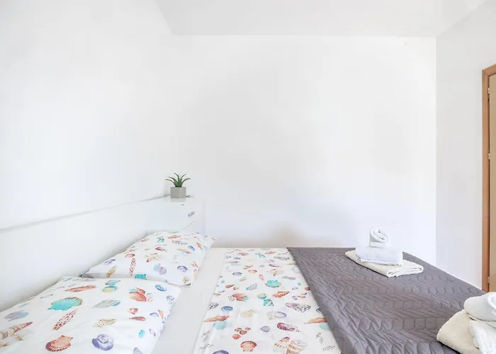 Apartments Ivo * Makarska